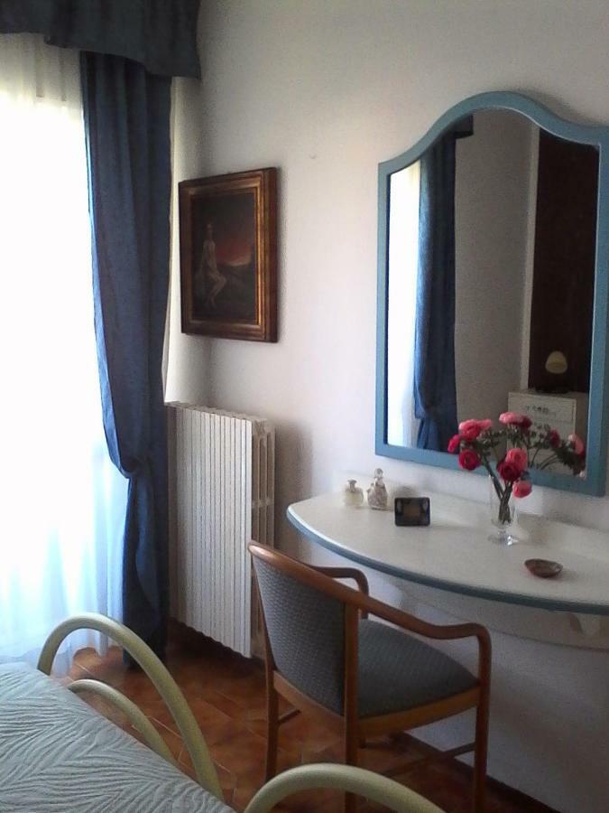 La Casa Del Mare Apartment Carrara Luaran gambar